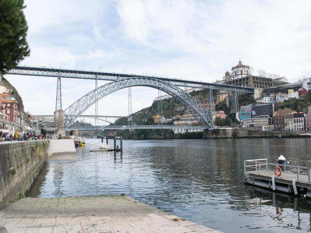 Merc Place Oporto