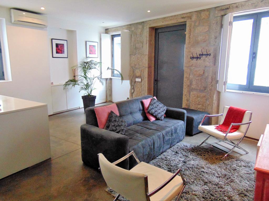 Minimalist House T3 Oporto