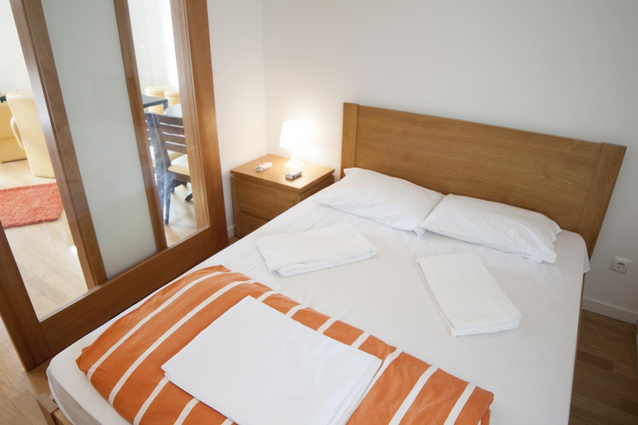Hostal Happy & Oporto
