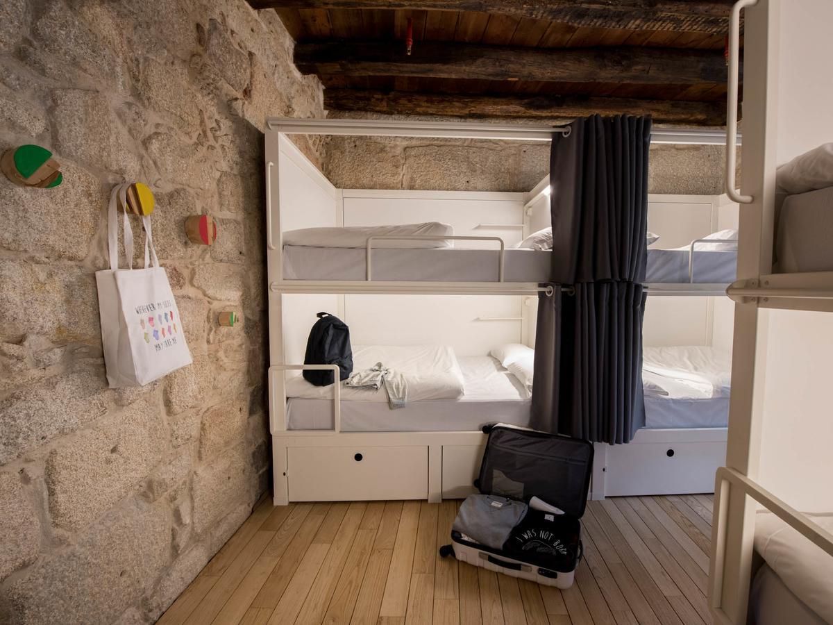 Hostal Bluesock *