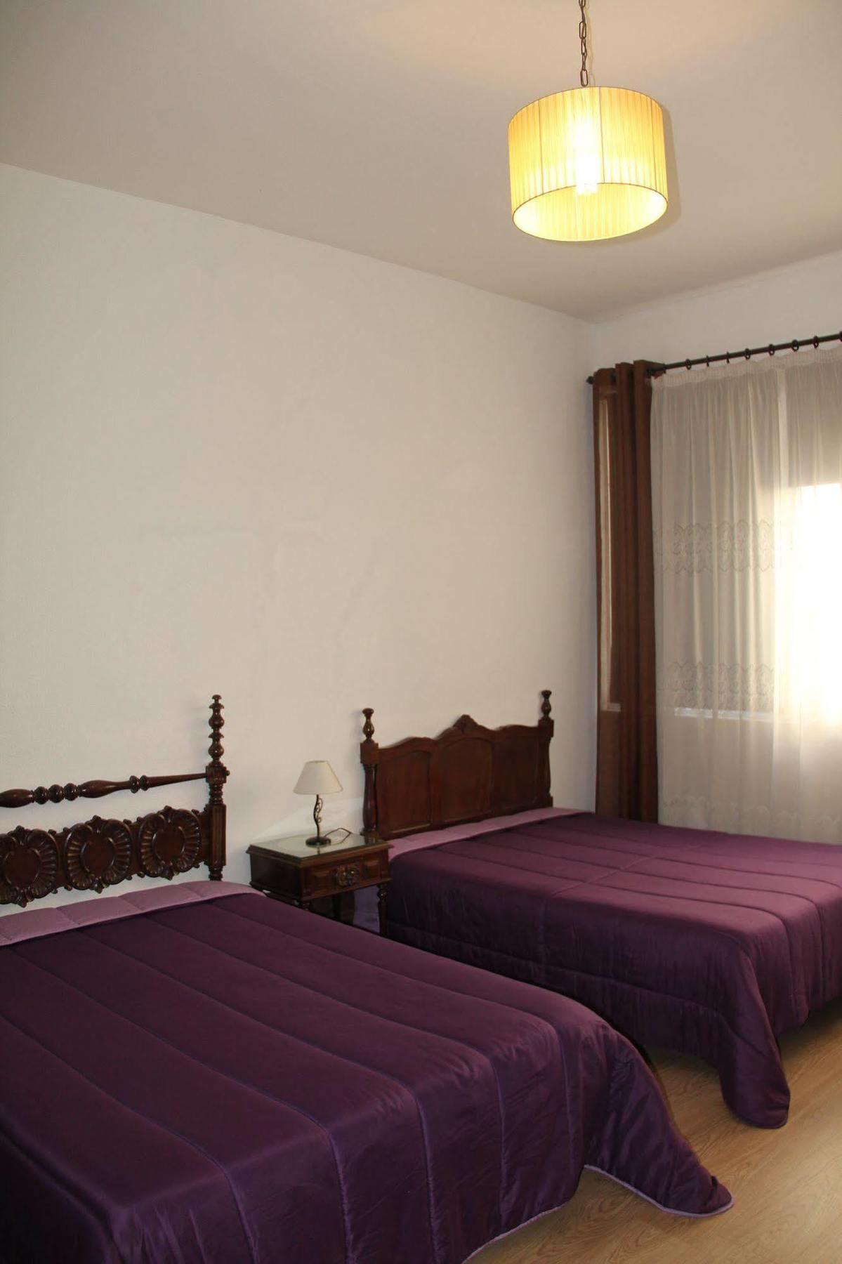 Casa de hóspedes Almada 2*