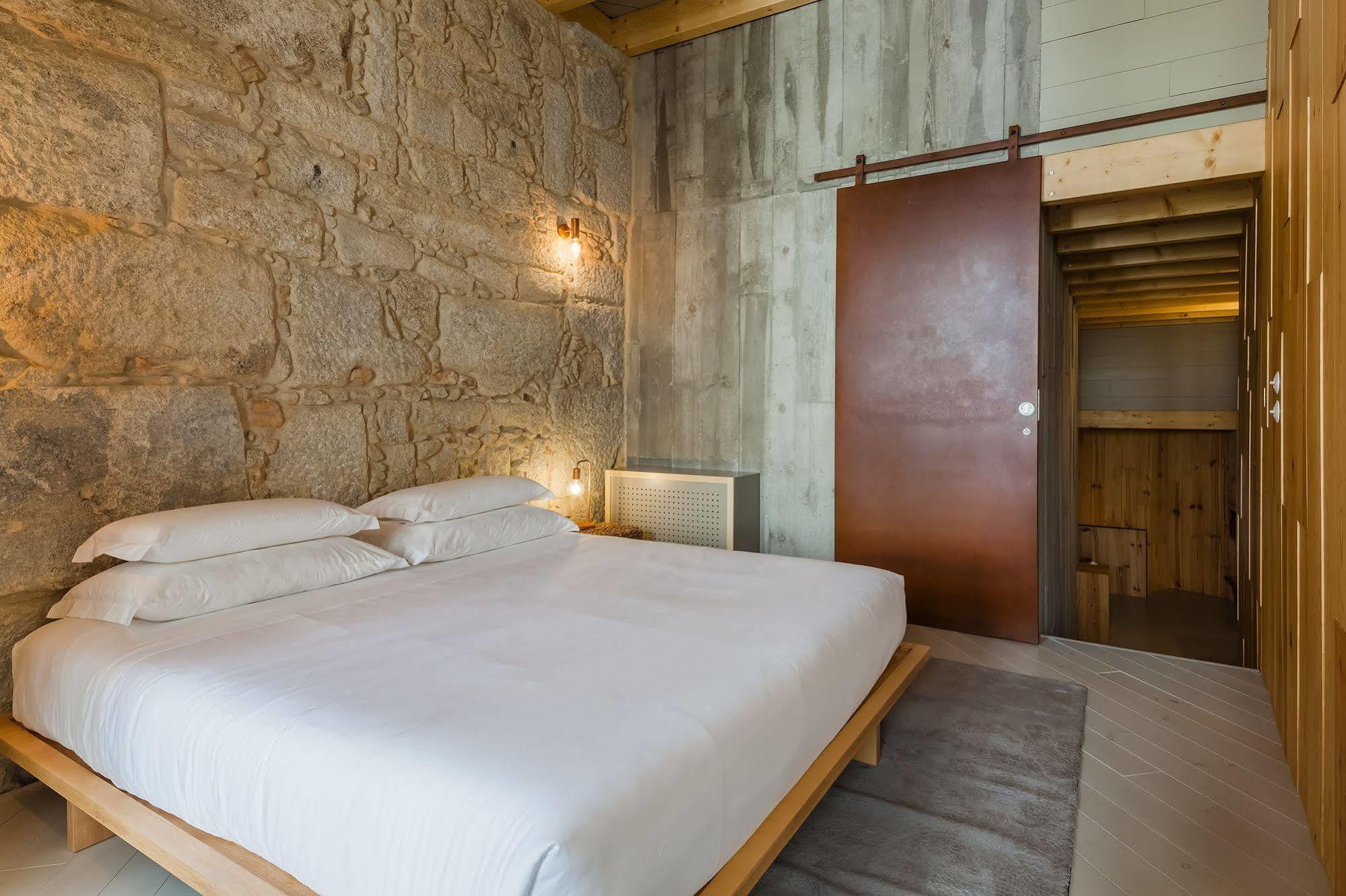 Armazém Luxury Housing- Architectural&design Pensión 2*