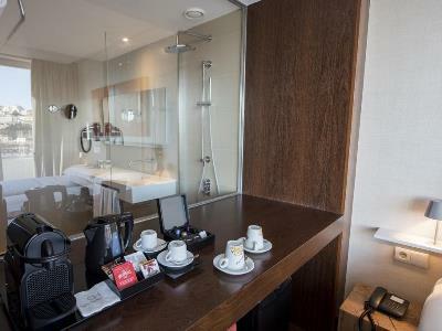 Carris Ribeira 4*
