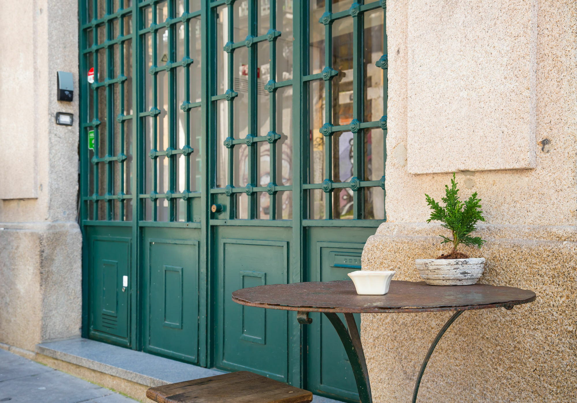Charm Apartment *