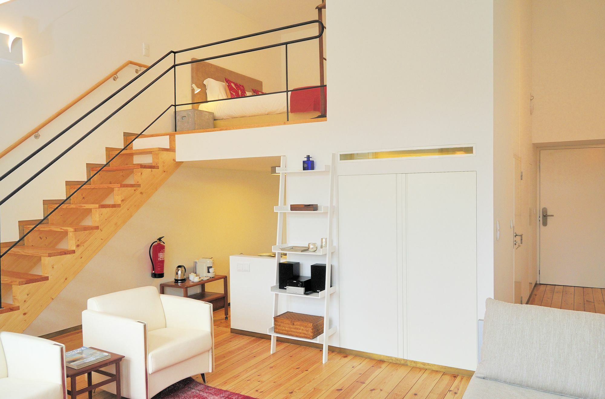Condes de Azevedo Palace Apartments *