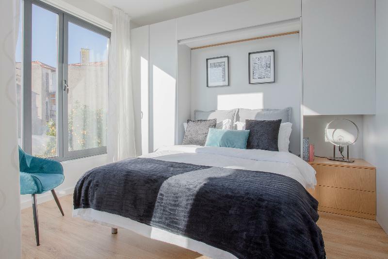 Apartment Bright Light *