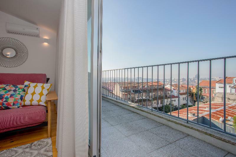 Mezzanine Downtown Balcony Oporto