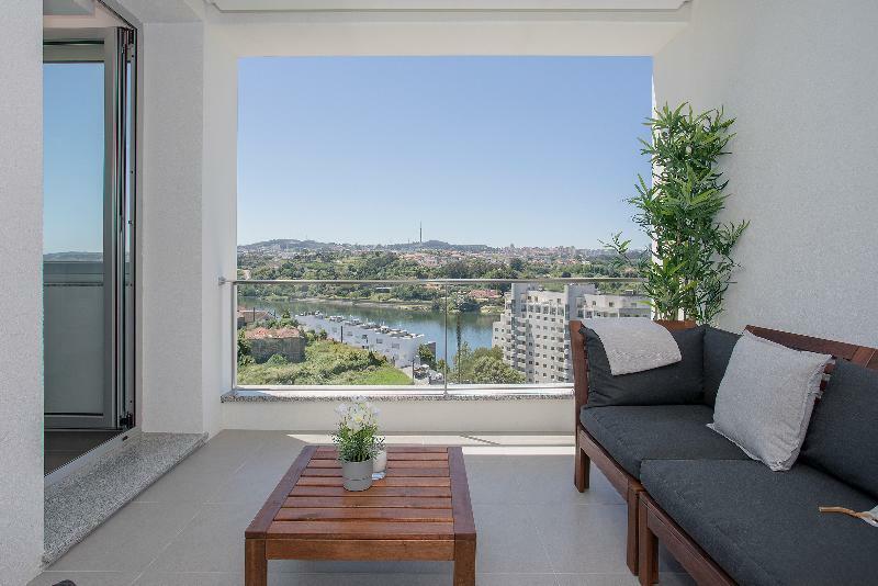Luxury River View Apartamento *