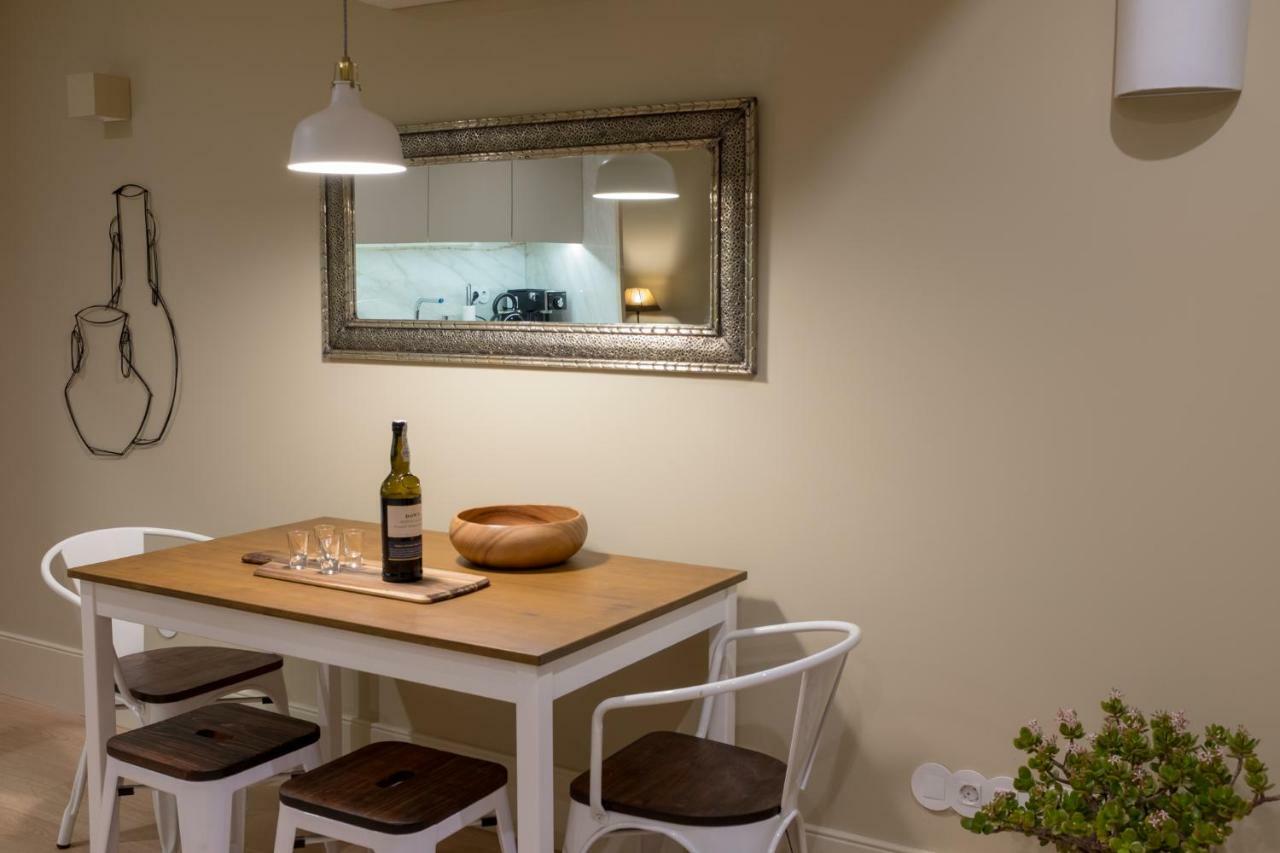 Apartamento Homeintown Almada - Downtown Elegant - Terrace Ac & Wifi Oporto