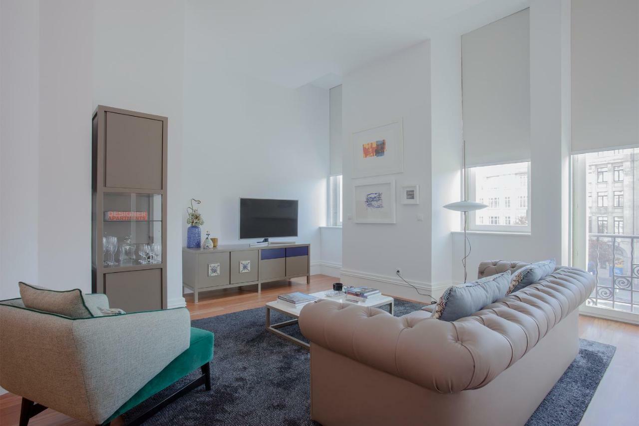 Liiiving In | Aliados Luxury Apartamento