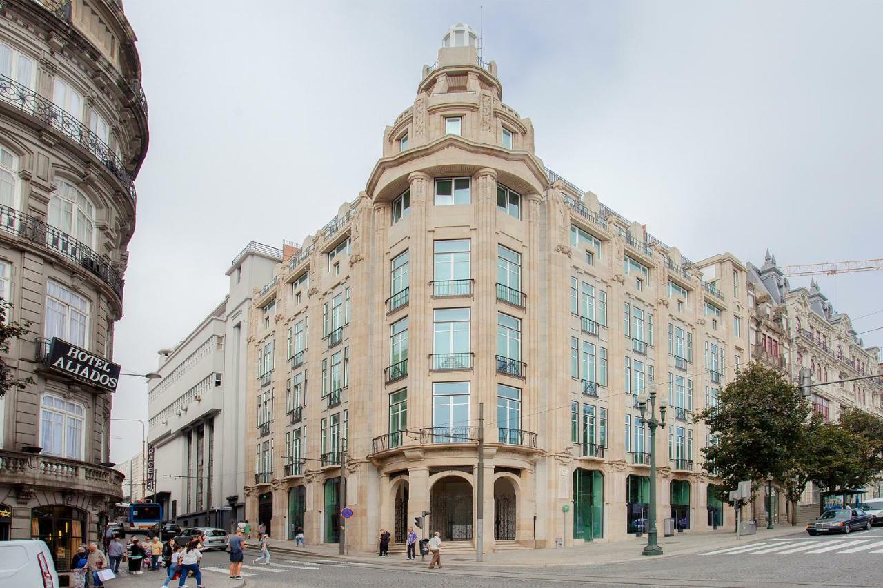 Liiiving In | Aliados Luxury Apartamento