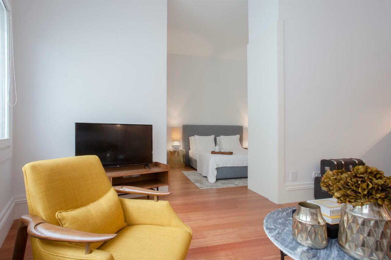Liiiving In | Aliados Luxury Apartamento *