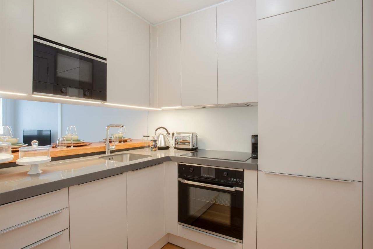 Liiiving In | Aliados Luxury Apartamento
