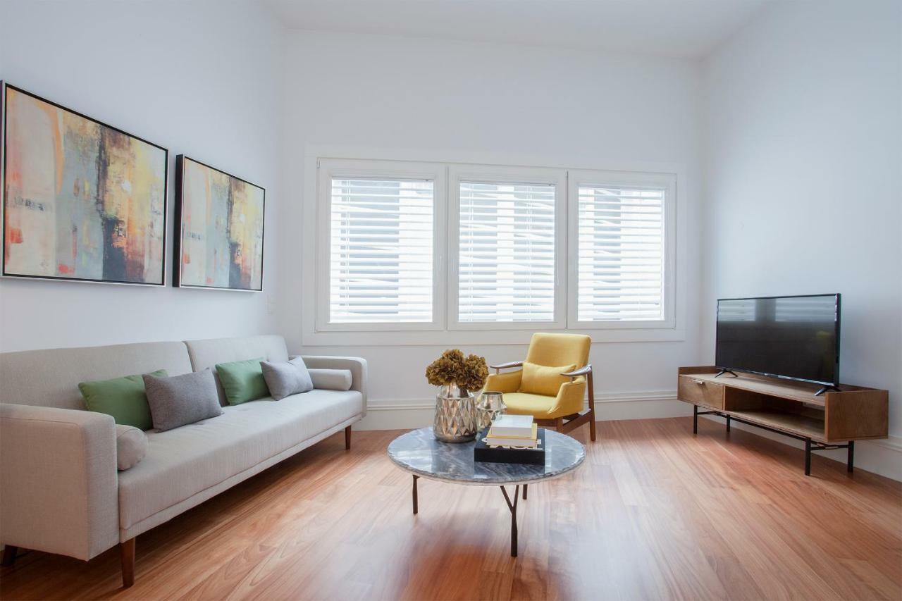 Liiiving In | Aliados Luxury Apartamento