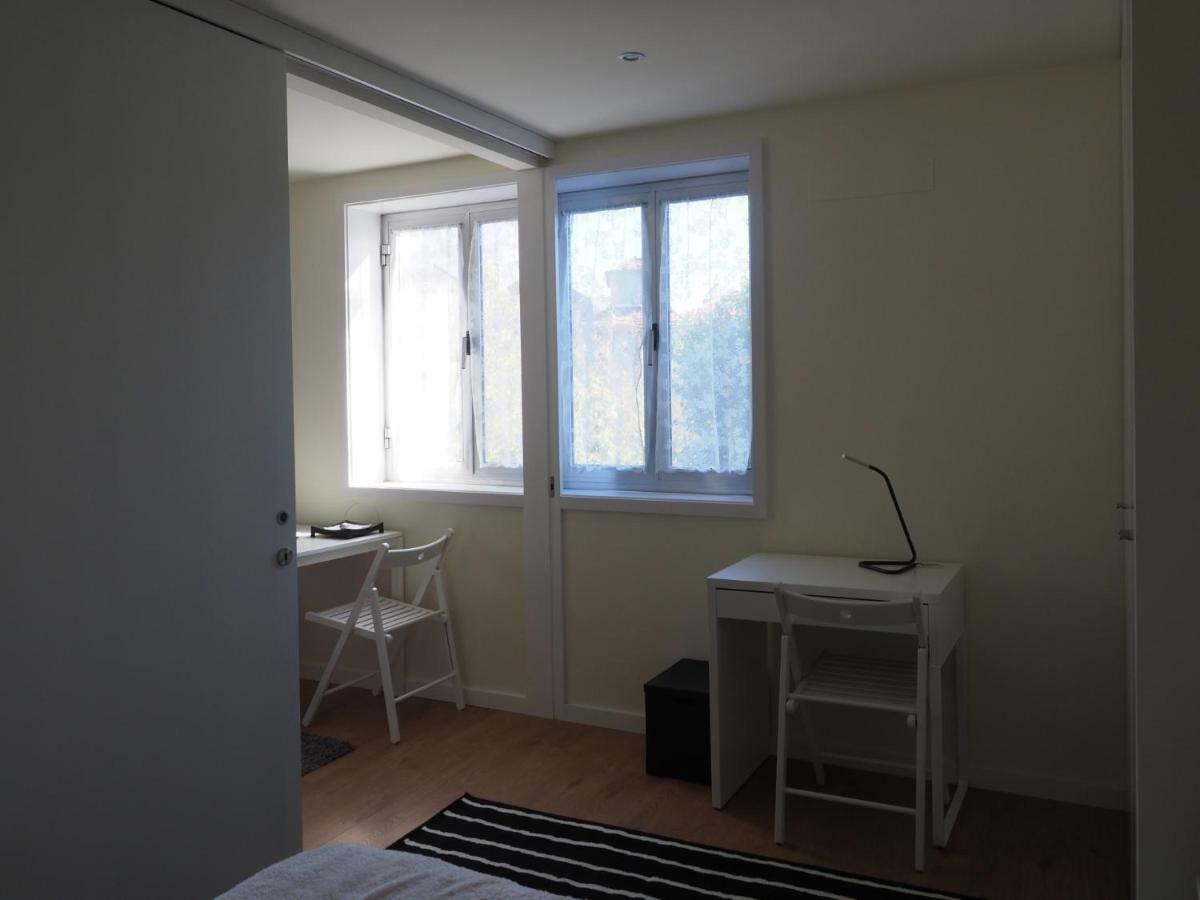 Rua De Entreparedes, 62, 2ºn Apartamento Apartamento *