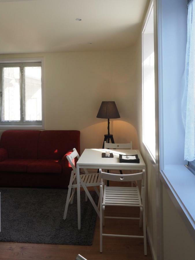 Rua De Entreparedes, 62, 2ºn Apartamento Apartamento *