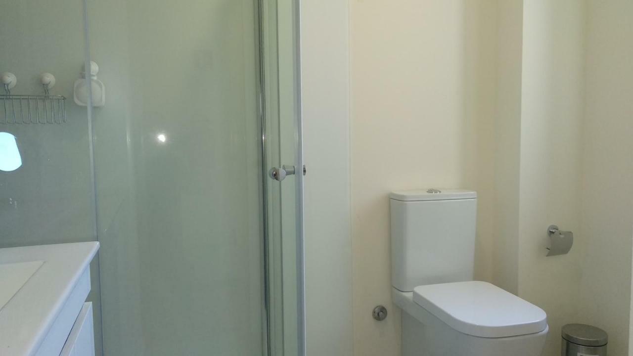 Rua De Entreparedes, 62, 2ºn Apartamento * Oporto