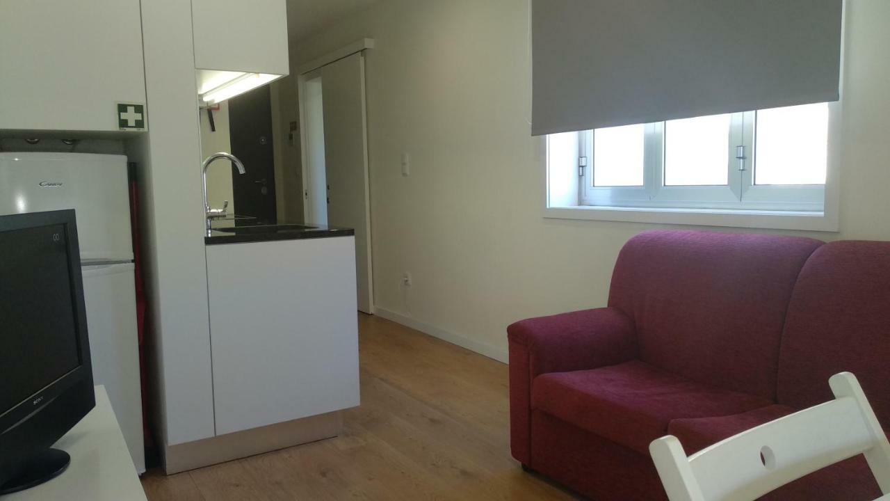 Rua De Entreparedes, 62, 2ºn Apartamento Apartamento *