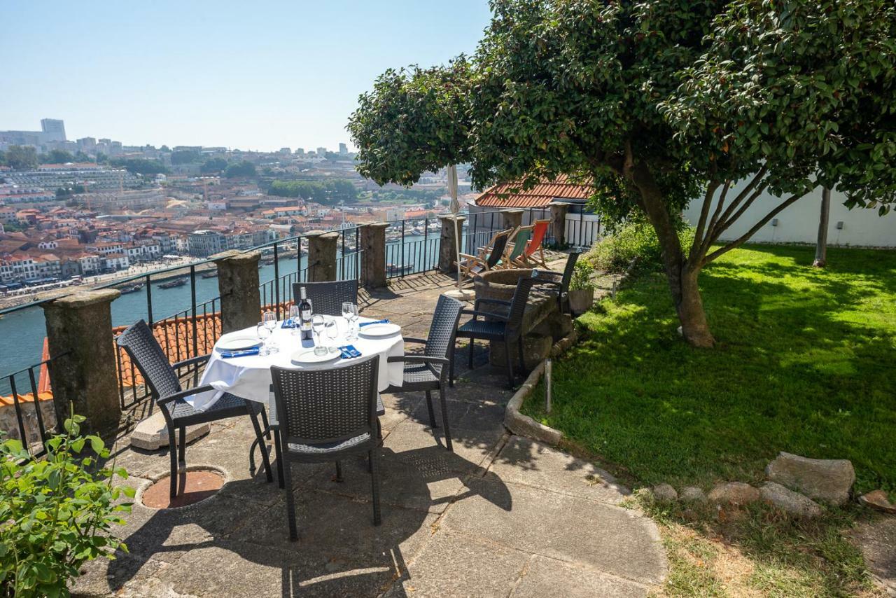Manor House Apartamento *
