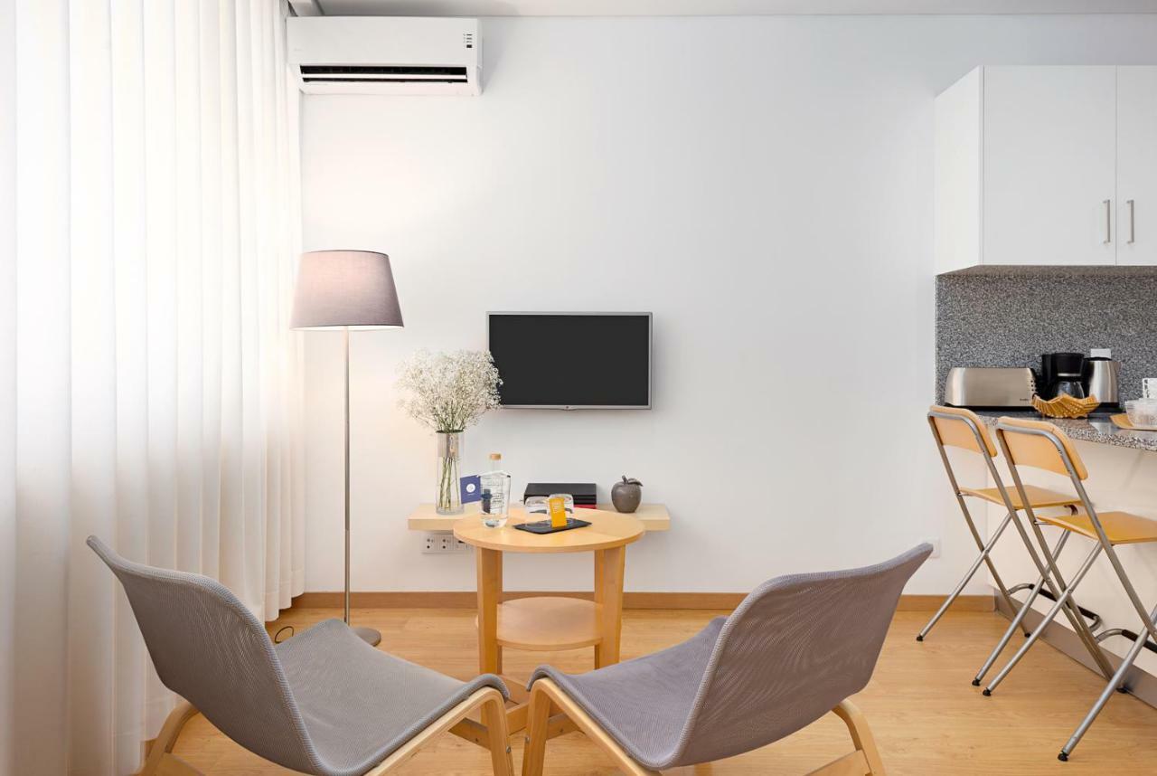 Stories Apartment *