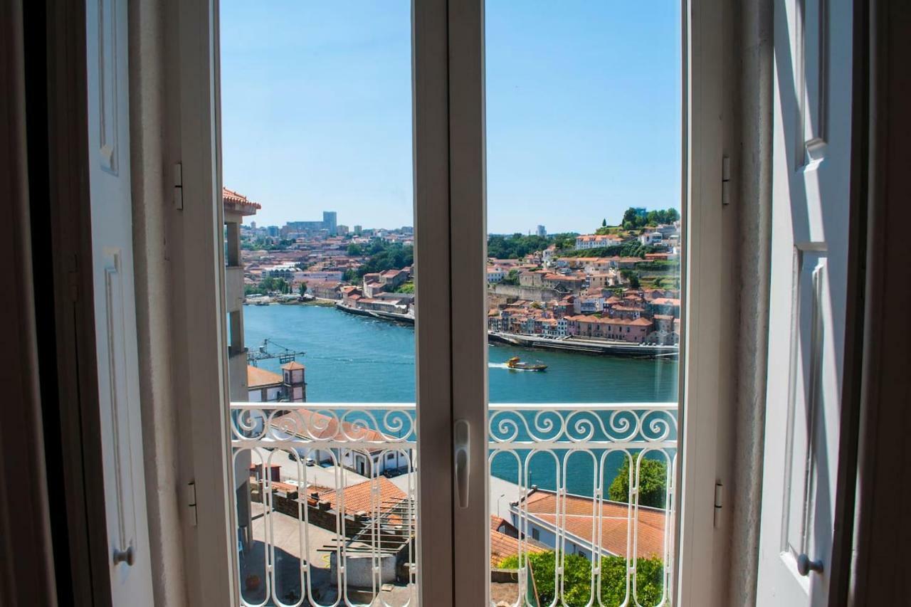 Amazing Riverside Balcony 2br Apartamento