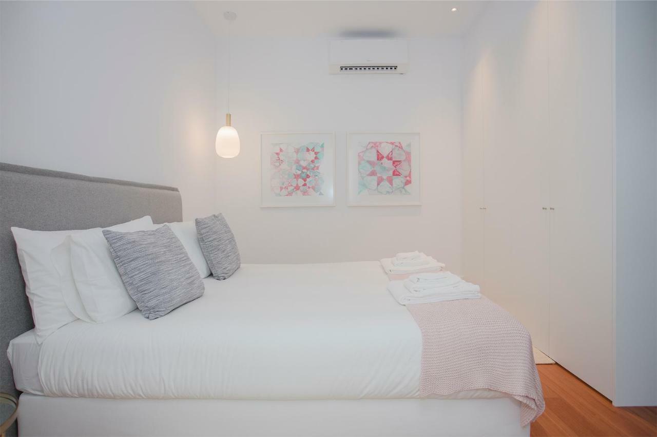 Liiiving In | Aliados Luxury Apartamento