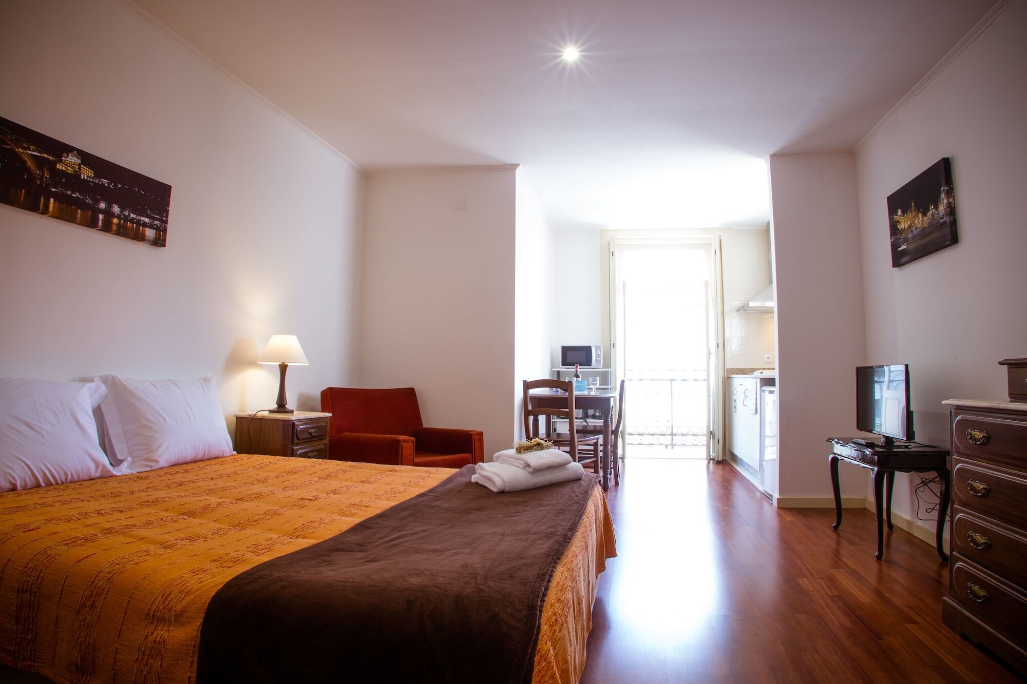 Rosario By Hosts *