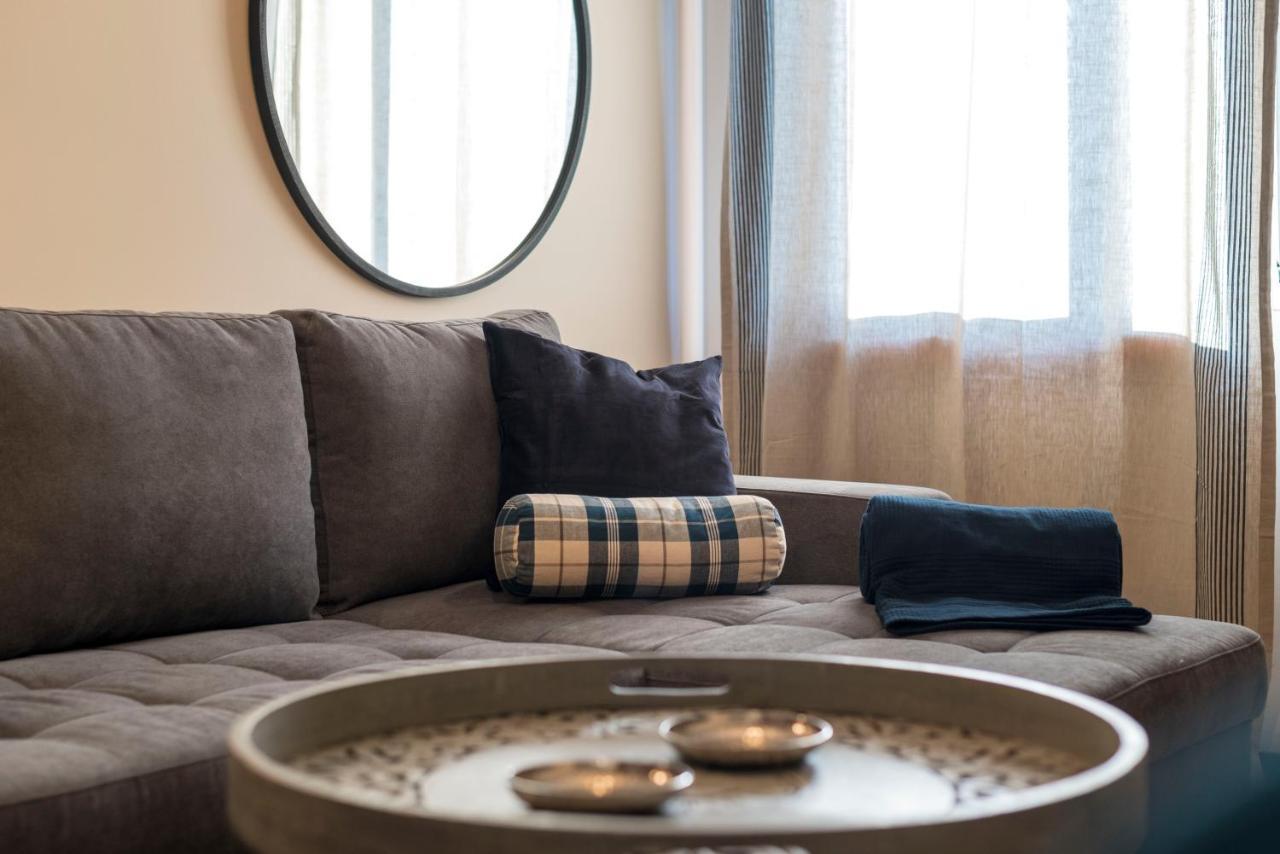 Lovelystay - Homey Feeling Flat W/ Free Parking Apartamento