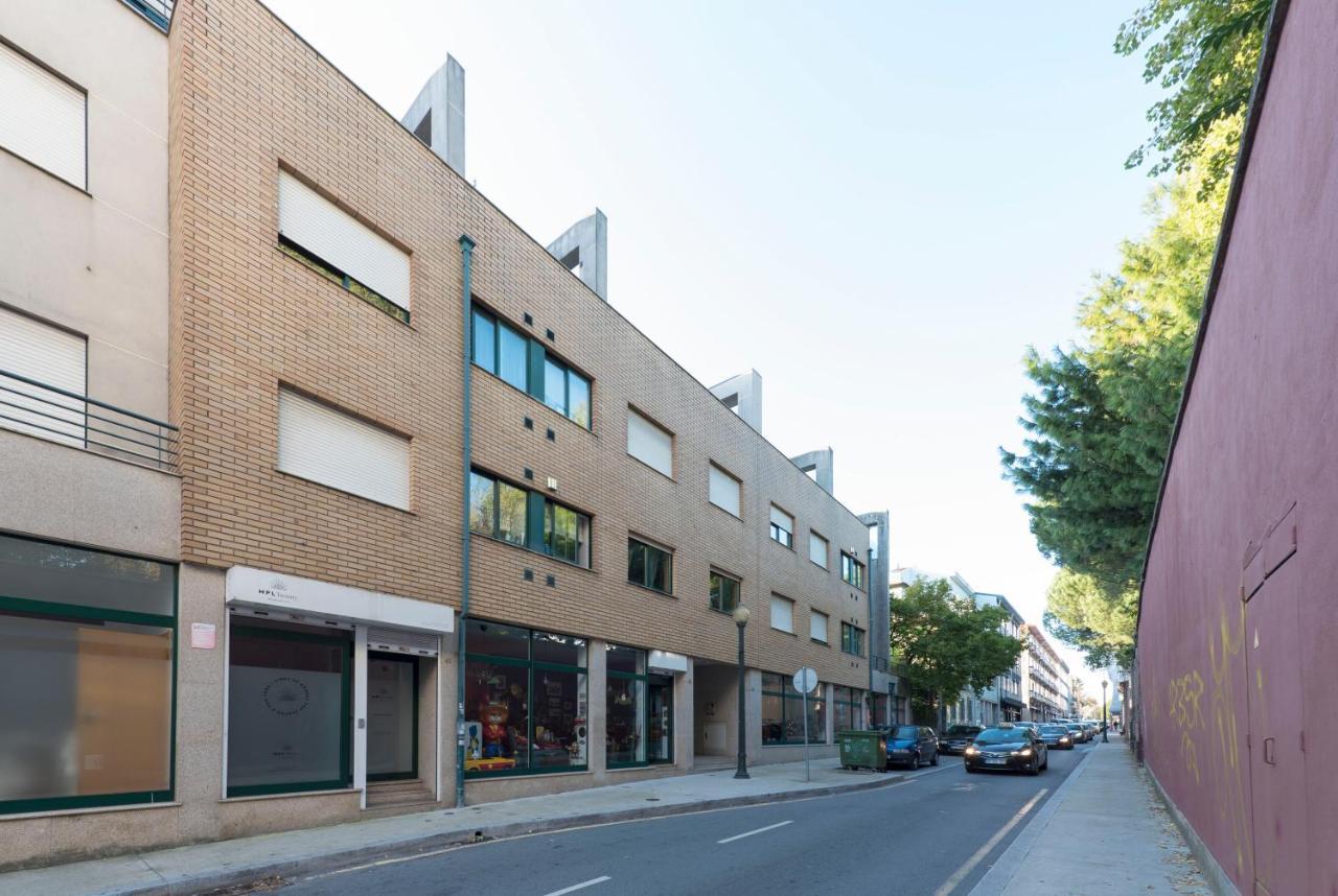 Apartamento Lovelystay - Homey Feeling Flat W/ Free Parking