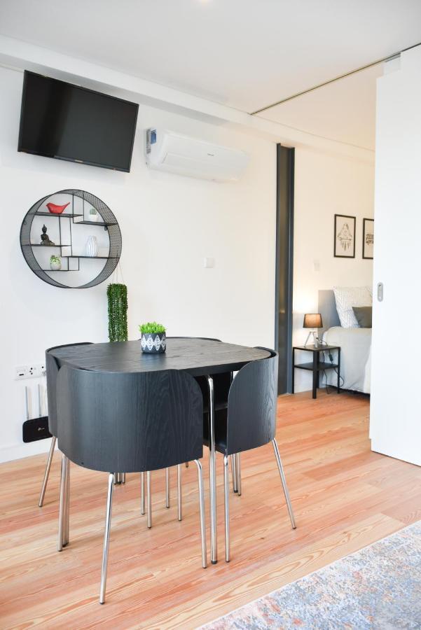 Comfortable&central W/balcony-9 Min Walk Trindade Oporto