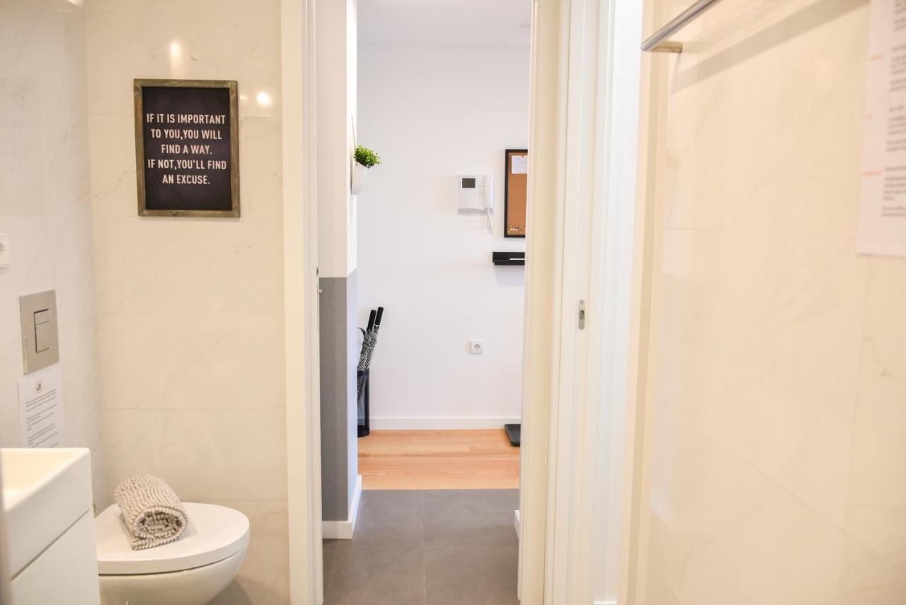 Comfortable&central W/balcony-9 Min Walk Trindade Apartamento *