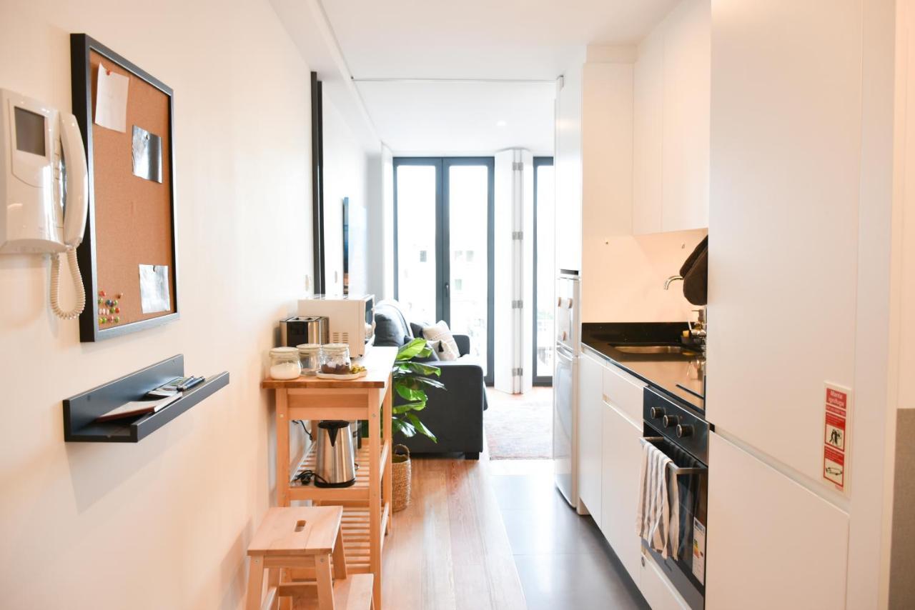 Apartamento Comfortable&central W/balcony-9 Min Walk Trindade Oporto