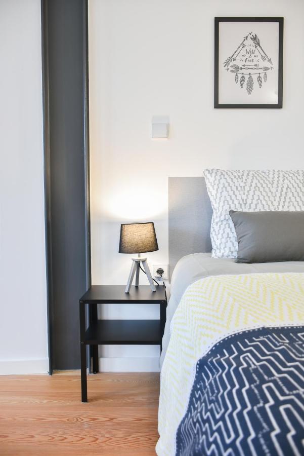 Comfortable&central W/balcony-9 Min Walk Trindade Apartamento *