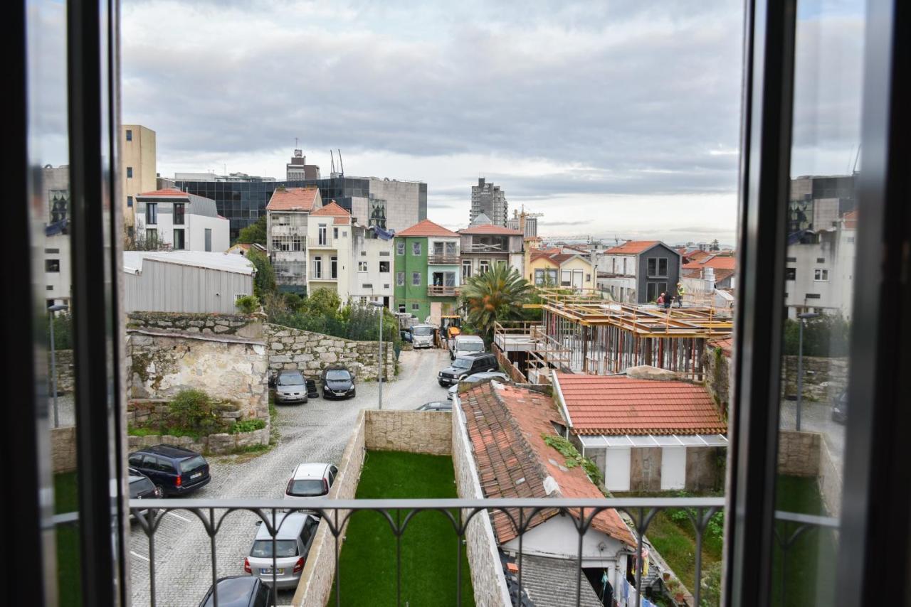 Comfortable&central W/balcony-9 Min Walk Trindade Apartamento Oporto