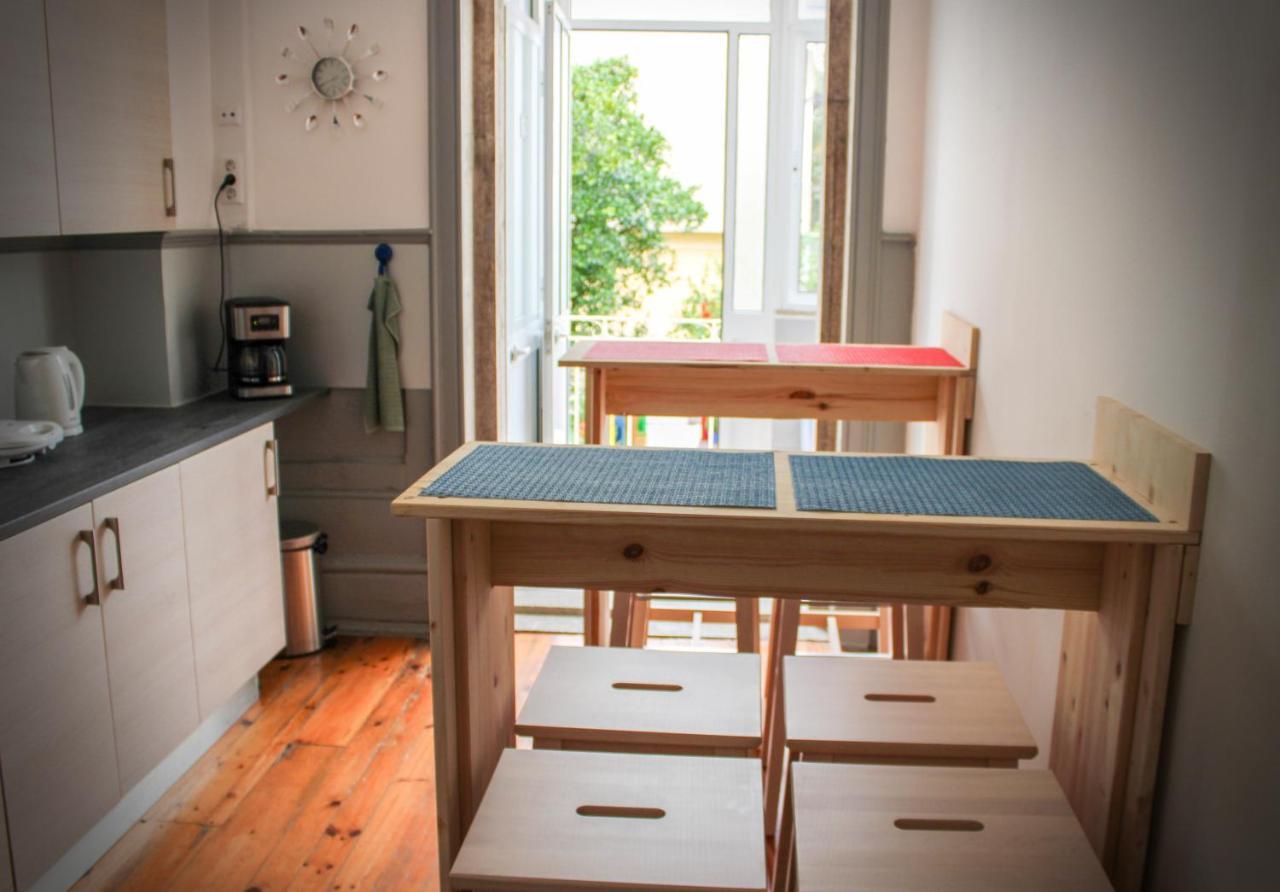 Hostal By Doors *