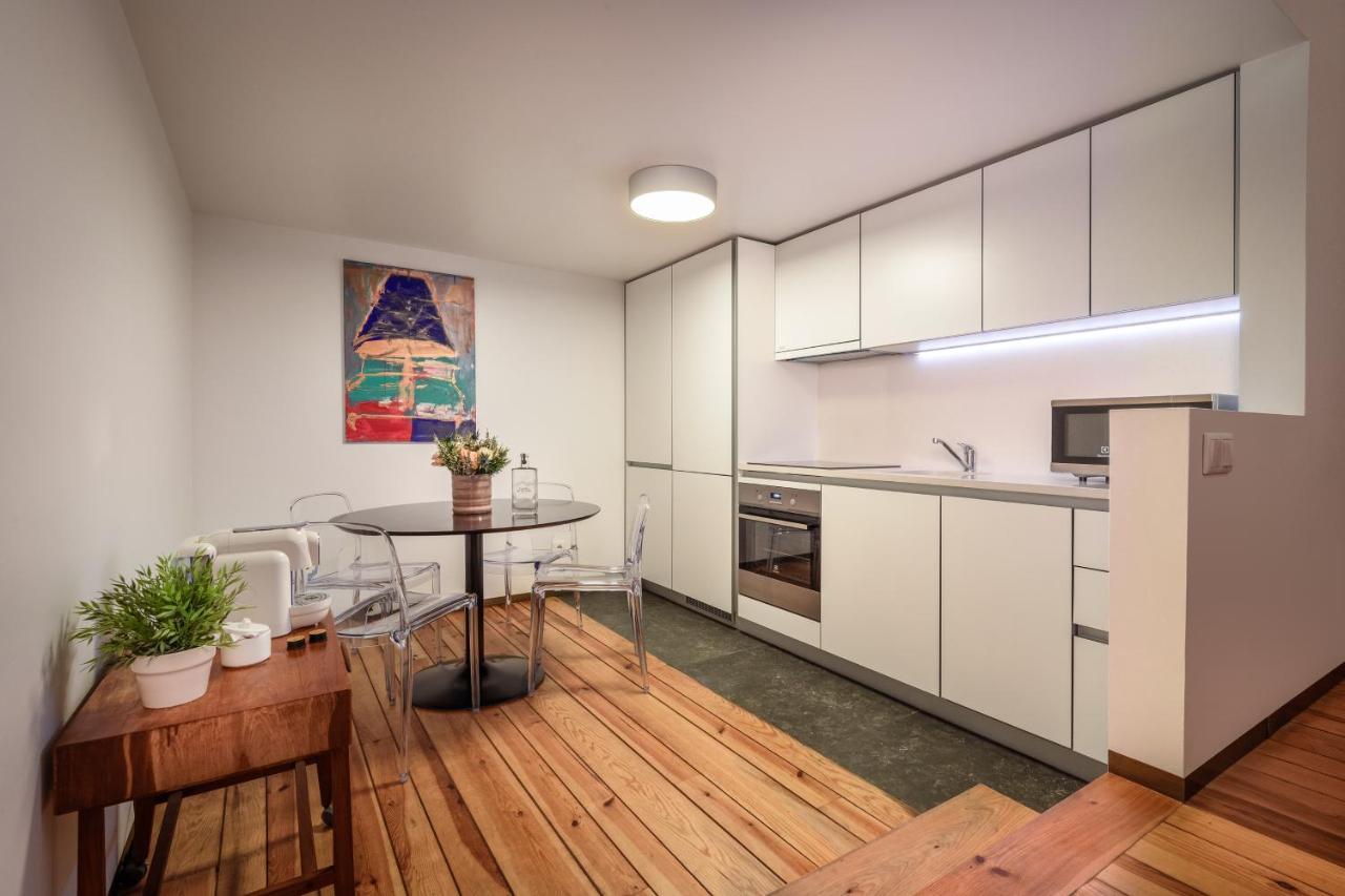 Apartamento Condes de Azevedo Palace Apartments *
