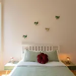 LovelyStay - 2BR Flat with AC in Duque de Loulé
