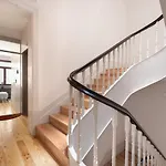 Vibrant flat by São Bento w/balcony - Loureiro140