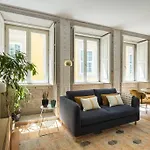 Elegant Apartment In The Historical Center Of Porto