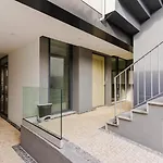 Spacious And Modern Flat With Ac 1 Min From Metro