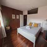 Travel And Live Poveiros