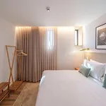 Stylish City Stay With Balcony