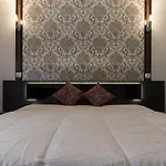 Porto Suites Deluxe