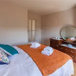 GuestReady- Picaria Orange Apartment
