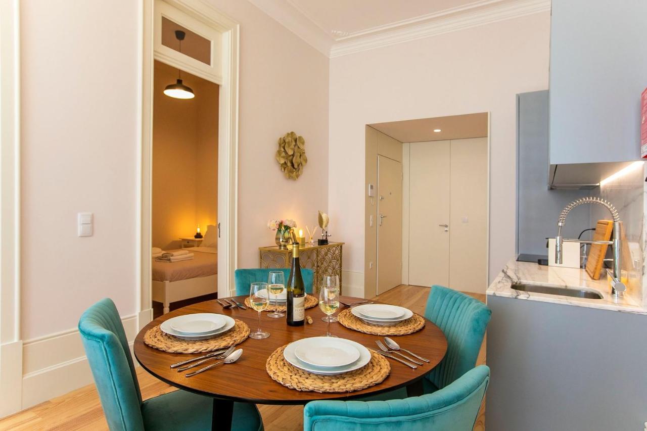 Lovelystay - 2br Flat With Ac In Duque De Loulé Oporto