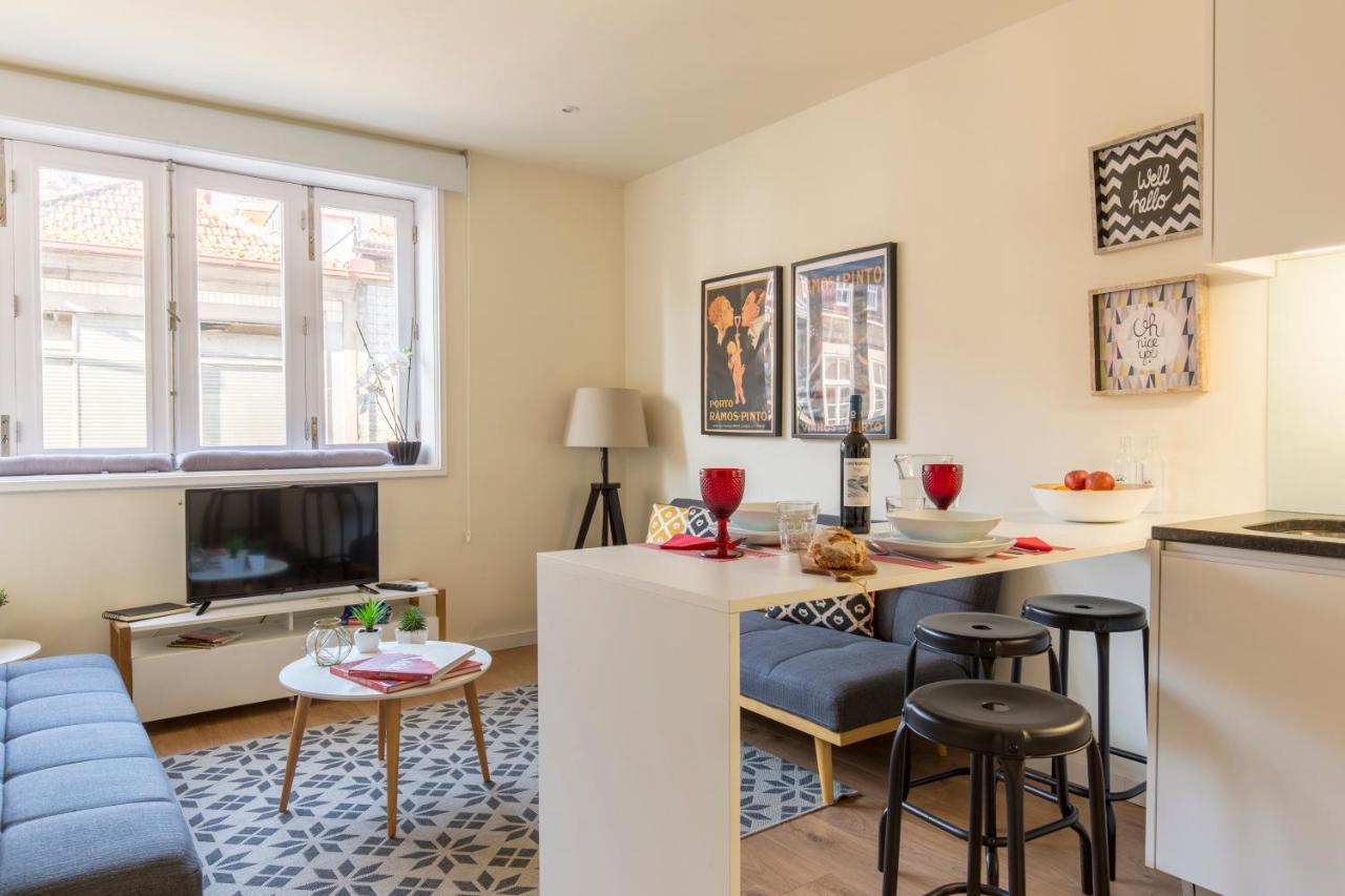 Between Walls By The Center With A/c Apartamento Oporto