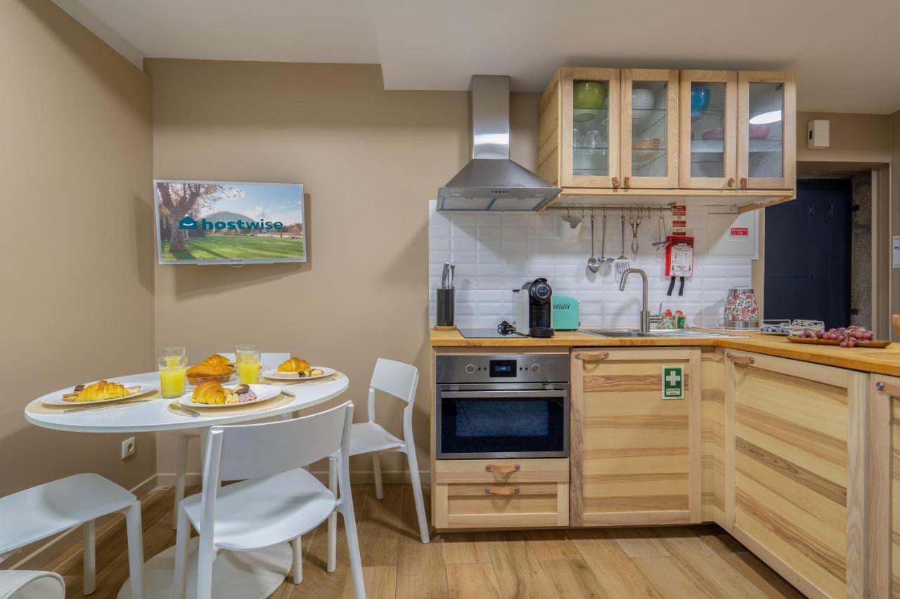 Host Wise - Homely Noble Flats - Garden & Jacuzzi Apartamento *