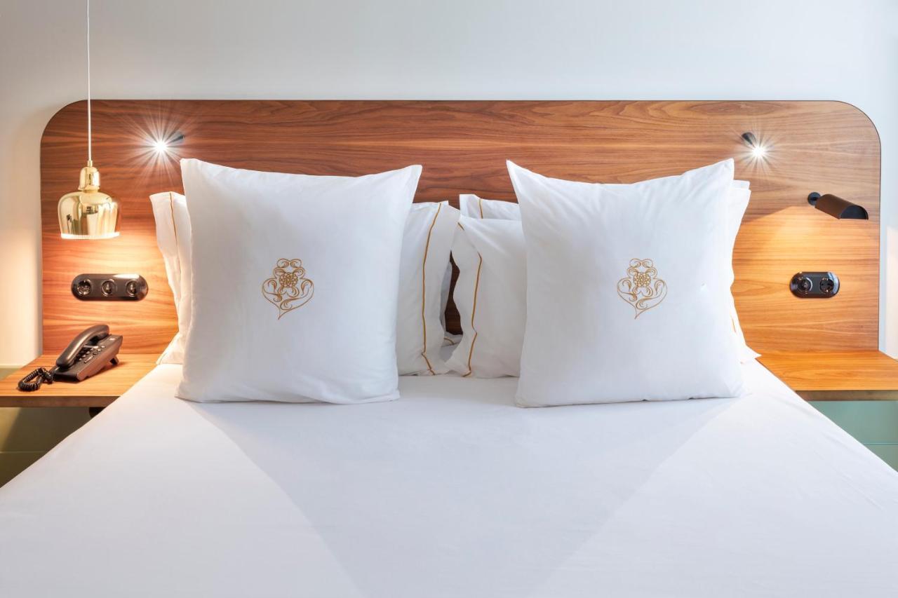 One Shot Aliados Goldsmith 4* Porto