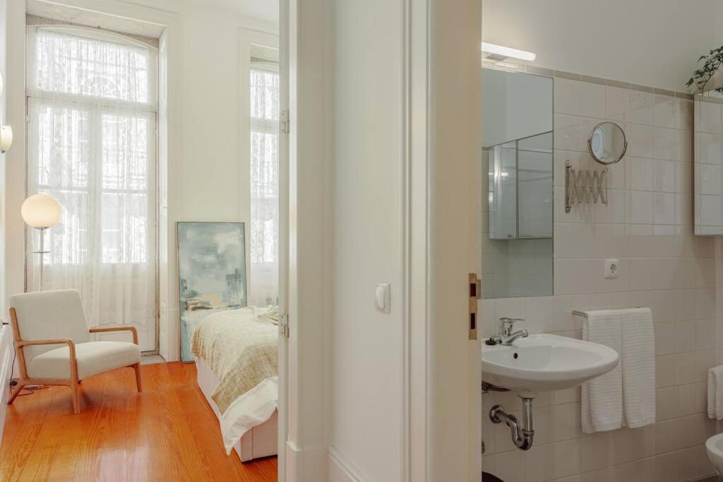 Luxury In Flores By Kobi Oporto