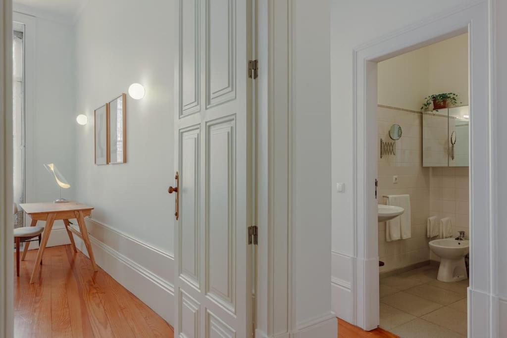 Luxury In Flores By Kobi Oporto